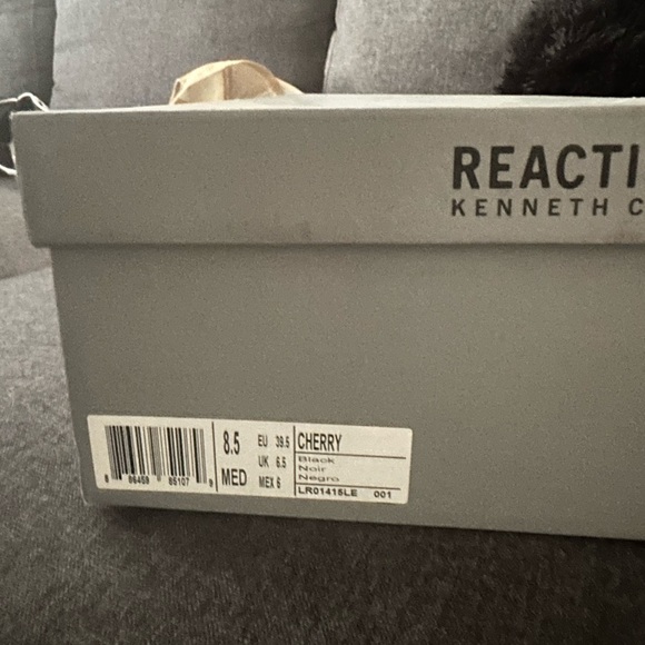 Boots - Picture 6 of 6